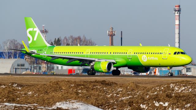 VQ-BFJ:Airbus A321:S7 Airlines